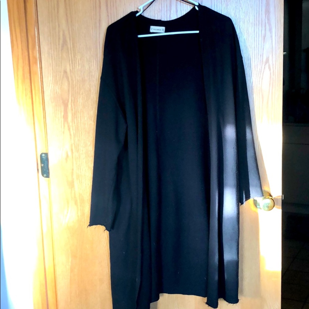 Long black cardigan with pockets